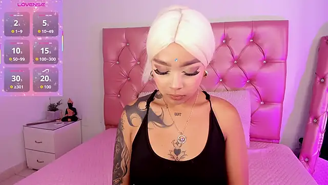 DaphneFoxx  online show from 09.11.25
