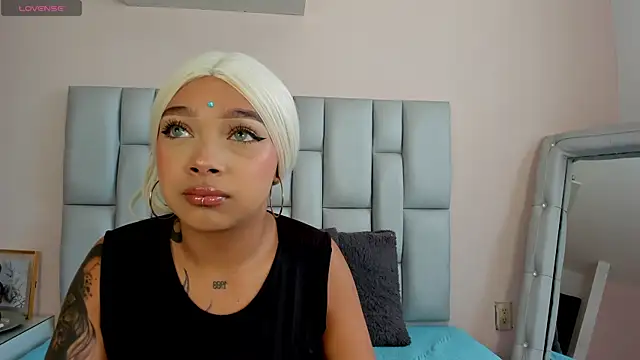 DaphneFoxx  online show from 09.22.25