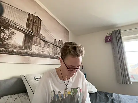 Curvy-Jinx online show from 03.05.26