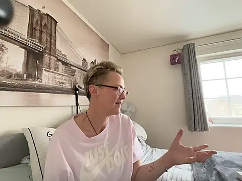 Curvy-Jinx online show from 03.24.26