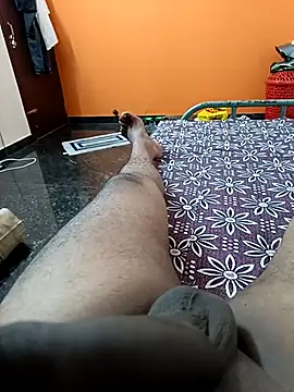 Mr Gentlemen19 online show from 10.21.25