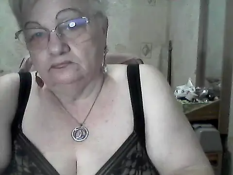 NatalieNorth online show from 09.22.25