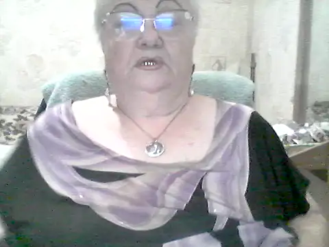 Snapshot of NatalieNorth chatting on 10.19.25 NatalieNorth online show from 10.19.25