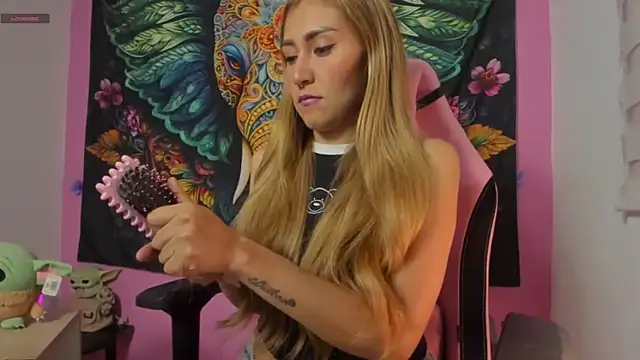 Alice VIP online show from 11.27.25