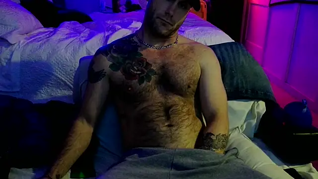 Snapshot of Luv2SuckBWC92 chatting on 09.27.25 Luv2SuckBWC92 online show from 09.27.25