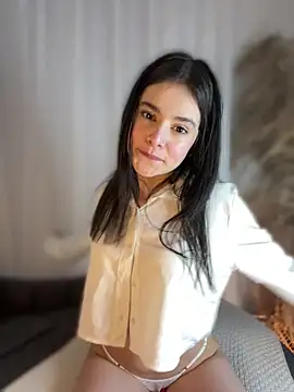 Snapshot of Sofi_Leal chatting on 09.10.25 Sofi Leal online show from 09.10.25