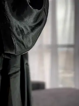 Snapshot of Sofi_Leal chatting on 11.06.25 Sofi Leal online show from 11.06.25