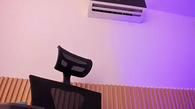 OliviaSweett online show from 10.26.25