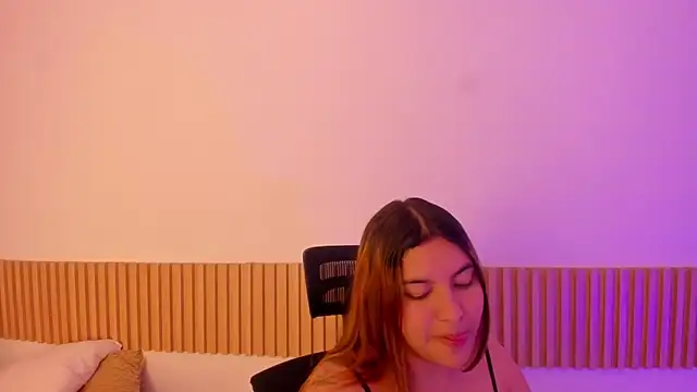 OliviaSweett online show from 11.10.25