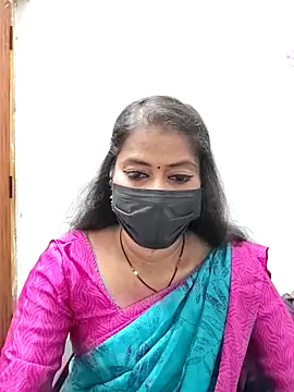 Snapshot of tamil_Sigappu_Roja chatting on 06.04.26 tamil Sigappu Roja online show from 06.04.26