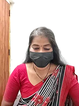 Snapshot of tamil_Sigappu_Roja chatting on 06.06.26 tamil Sigappu Roja online show from 06.06.26