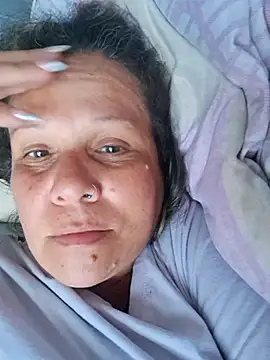 Snapshot of SinisterBabe chatting on 09.28.25 SinisterBabe online show from 09.28.25