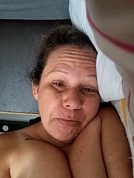 Snapshot of SinisterBabe chatting on 10.06.25 SinisterBabe online show from 10.06.25