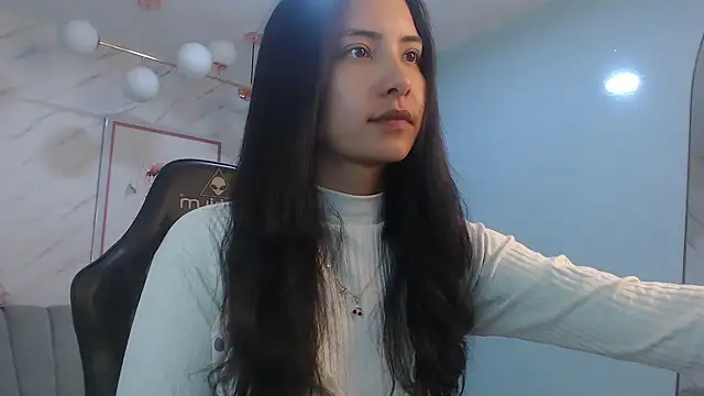 victoria hernandez t  online show from 04.14.26