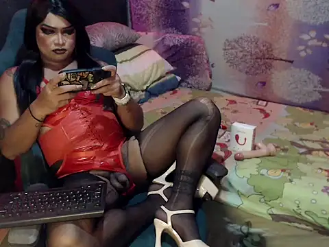 Snapshot of xxXMissCessXxx chatting on 09.11.25 xxXMissCessXxx online show from 09.11.25