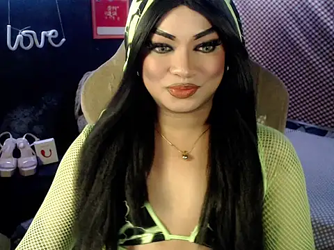 Snapshot of xxXMissCessXxx chatting on 03.23.26 xxXMissCessXxx online show from 03.23.26