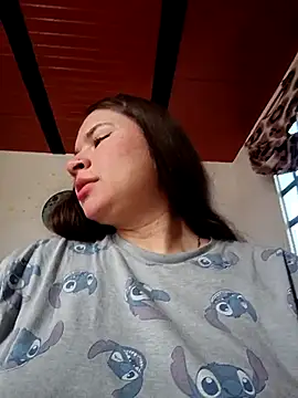 Isa Acosta online show from 10.24.25