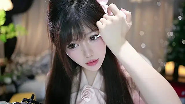 Snapshot of Fortune2Me chatting on 09.12.25 Fortune2Me online show from 09.12.25