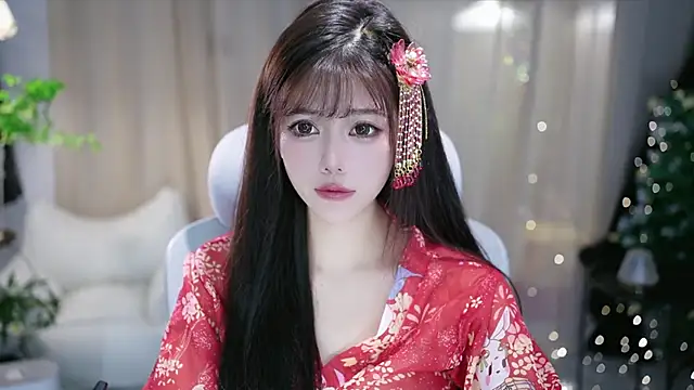 Snapshot of Fortune2Me chatting on 10.27.25 Fortune2Me online show from 10.27.25