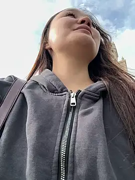 Snapshot of KissMeEva chatting on 09.19.25 KissMeEva online show from 09.19.25