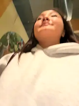 Snapshot of KissMeEva chatting on 10.09.25 KissMeEva online show from 10.09.25