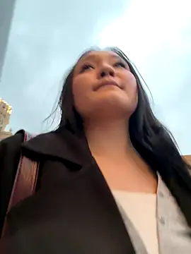 Snapshot of KissMeEva chatting on 10.11.25 KissMeEva online show from 10.11.25