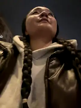 Snapshot of KissMeEva chatting on 11.06.25 KissMeEva online show from 11.06.25