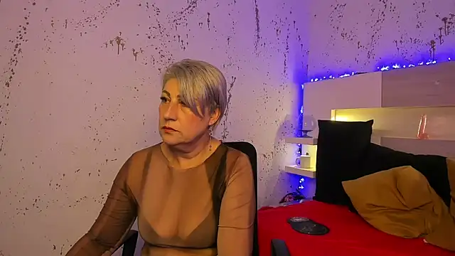 Snapshot of JaddeWalker chatting on 11.07.25 JaddeWalker online show from 11.07.25