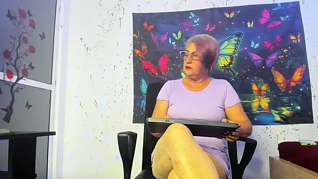 Snapshot of JaddeWalker chatting on 04.23.26 JaddeWalker online show from 04.23.26