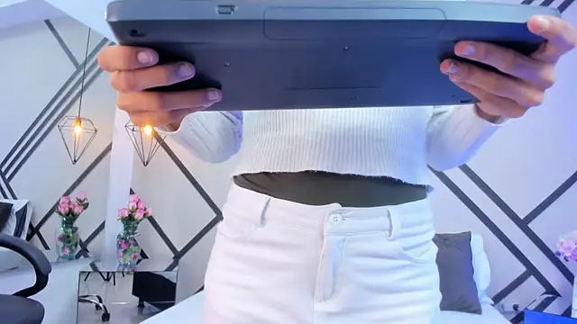 MadissonScotts online show from 11.06.25