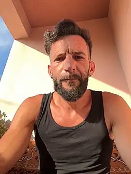 Snapshot of Michel_huge chatting on 09.09.25 Michel huge online show from 09.09.25