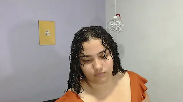 Snapshot of penelope_gucci1 chatting on 09.17.25 penelope gucci1 online show from 09.17.25