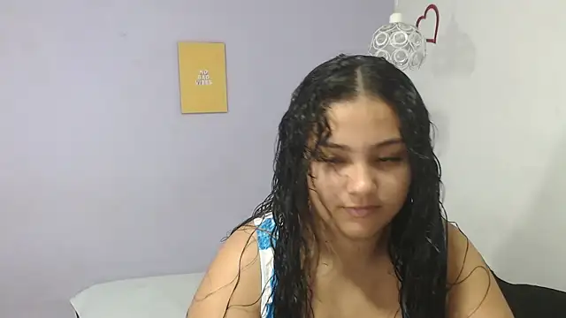 Snapshot of penelope_gucci1 chatting on 09.18.25 penelope gucci1 online show from 09.18.25