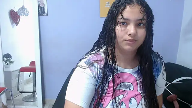 Snapshot of penelope_gucci1 chatting on 10.07.25 penelope gucci1 online show from 10.07.25