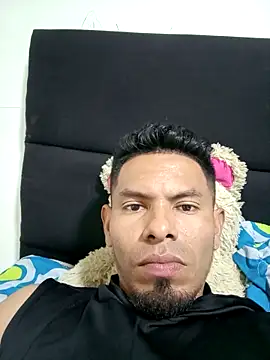 Snapshot of MI_GERALD chatting on 09.17.25 MI GERALD online show from 09.17.25