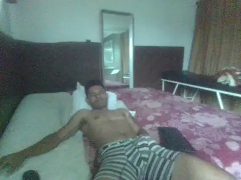 Snapshot of MI_GERALD chatting on 10.22.25 MI GERALD online show from 10.22.25