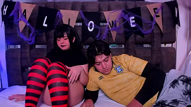 EmilyANDrew  online show from 10.31.25