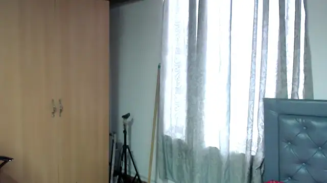 sarah aguilar online show from 04.14.26