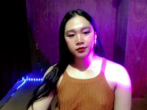 Snapshot of slut_clio chatting on 04.11.26 slut clio online show from 04.11.26