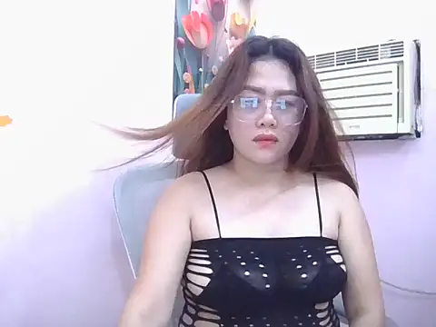 WildPussy4uxx online show from 11.05.25