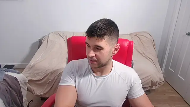 Snapshot of Sand0w chatting on 10.03.25 Sand0w online show from 10.03.25