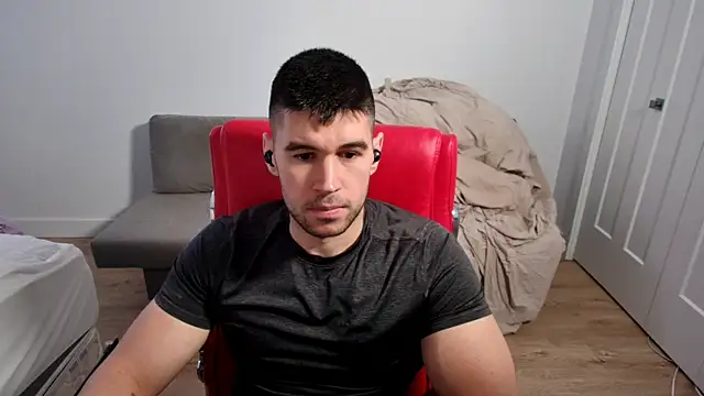 Snapshot of Sand0w chatting on 11.24.25 Sand0w online show from 11.24.25