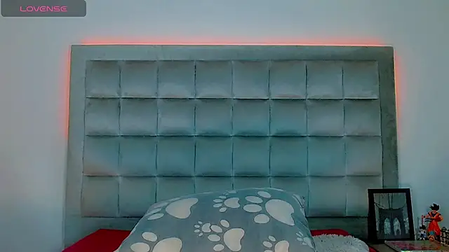 Snapshot of AmazingMistressNathy chatting on 10.12.25 AmazingMistressNathy online show from 10.12.25