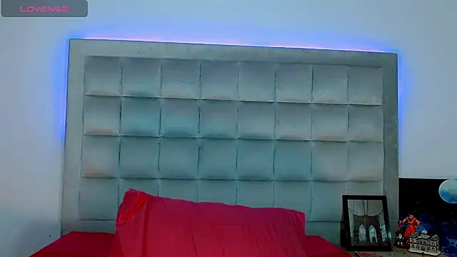 Snapshot of AmazingMistressNathy chatting on 11.10.25 AmazingMistressNathy online show from 11.10.25