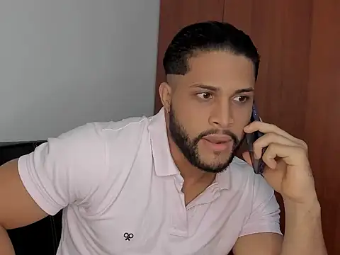 Snapshot of Pier_Simons chatting on 09.27.25 Pier Simons online show from 09.27.25