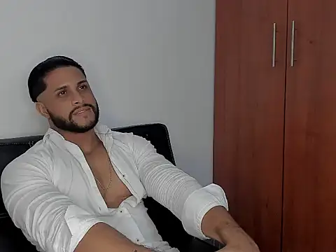 Snapshot of Pier_Simons chatting on 09.28.25 Pier Simons online show from 09.28.25