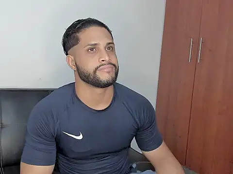 Snapshot of Pier_Simons chatting on 09.30.25 Pier Simons online show from 09.30.25