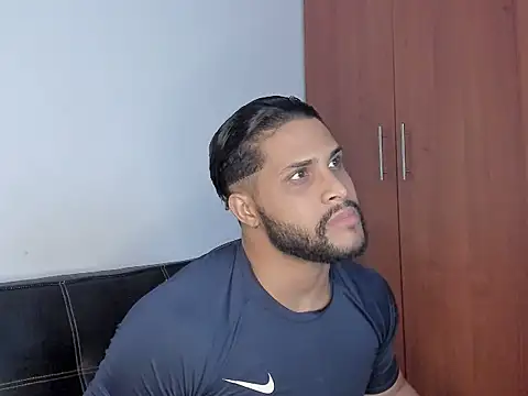 Snapshot of Pier_Simons chatting on 10.08.25 Pier Simons online show from 10.08.25