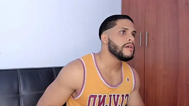 Snapshot of Pier_Simons chatting on 11.08.25 Pier Simons online show from 11.08.25