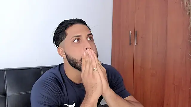 Snapshot of Pier_Simons chatting on 11.09.25 Pier Simons online show from 11.09.25